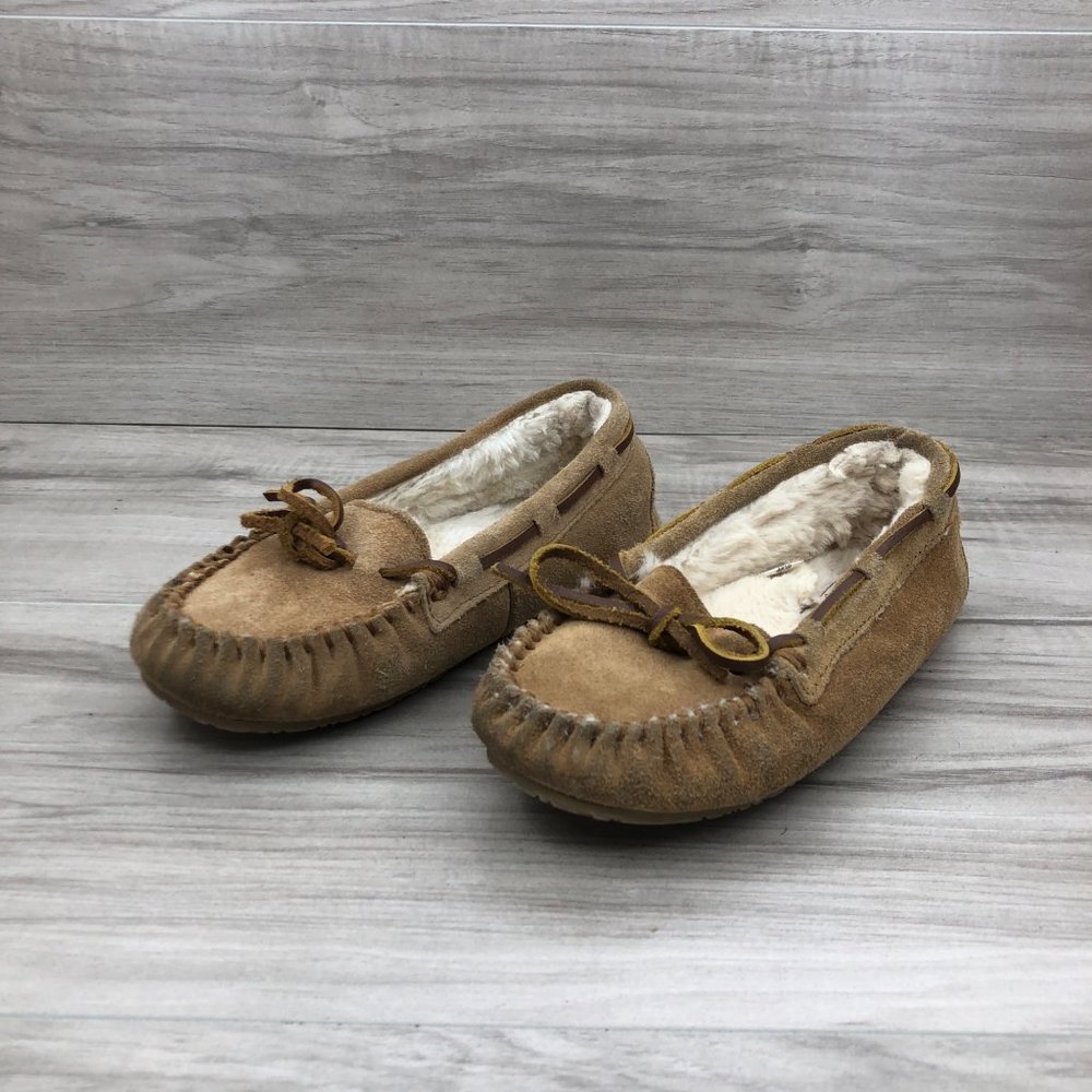 Minnetonka Slippers Kids 2 Brown Suede Slip On House Shoes - Picture 3 of 11